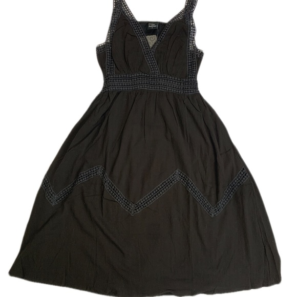 Black Cotton Dress - Picture 4 of 8
